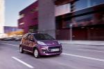 Peugeot 107 5-Door 2012 года